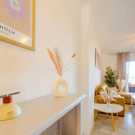 Stunning 5 Minutes From The And Golf! شقة *