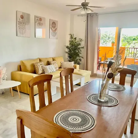 Stunning 5 Minutes From The And Golf!