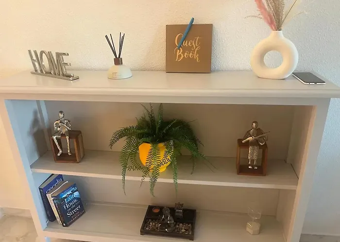 公寓 Stunning 5 Minutes From The And Golf! 马尔韦利亚