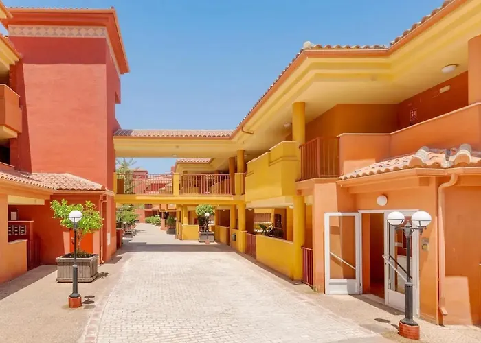 Stunning 5 Minutes From The And Golf! *