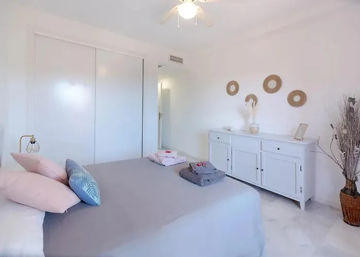 Stunning 5 Minutes From The And Golf! 公寓 马尔韦利亚