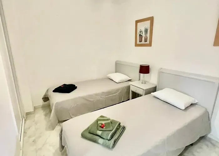 Stunning 5 Minutes From The And Golf! * Μαρμπέλλα