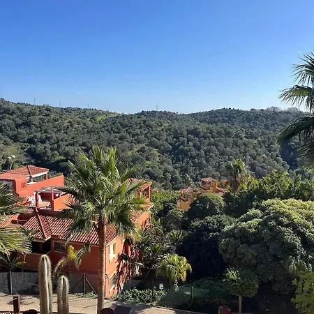 Stunning 5 Minutes From The And Golf! Апартаменты Марбелья