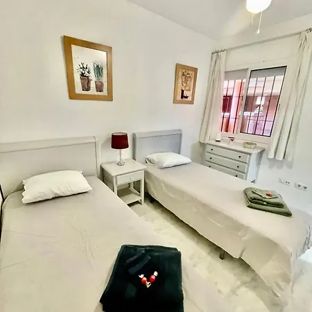 Stunning 5 Minutes From The And Golf! Апартаменты Марбелья
