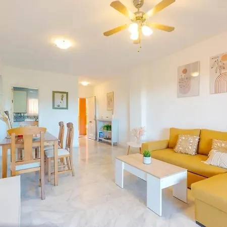 Stunning 5 Minutes From The And Golf! Апартаменты Марбелья